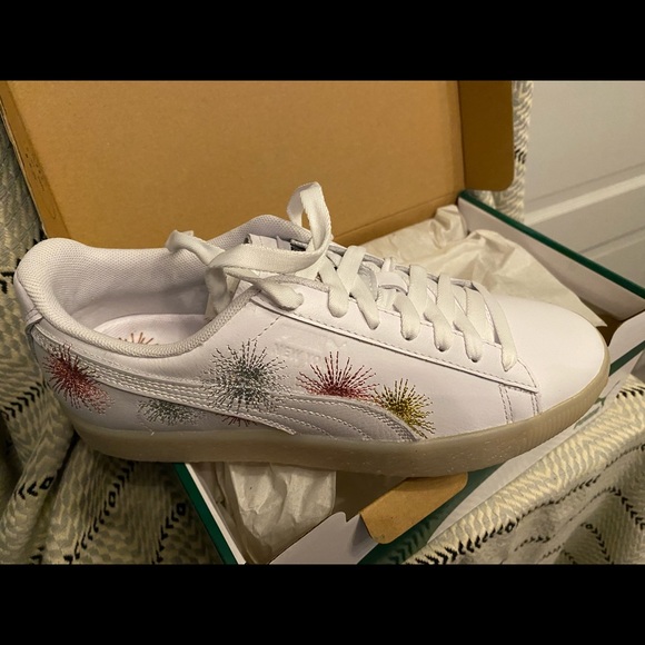 PUMA Clyde NYE special edition, brand new in box - Picture 5 of 10